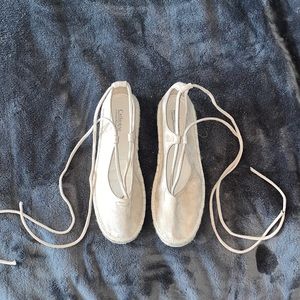 Tie up leg women’s shoes